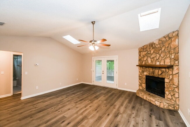 Photo - 3667 Lumberjack Cir N