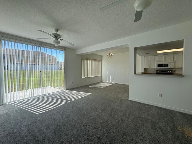 Photo - 307 Coconut Palm Way