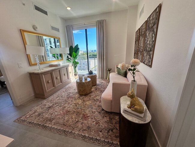 Photo - 2029 Monroe St Unit B1