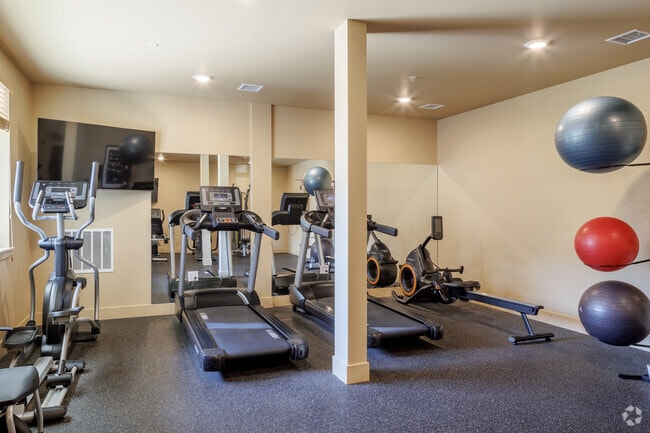Fitness Center - Traditions at Lafayette