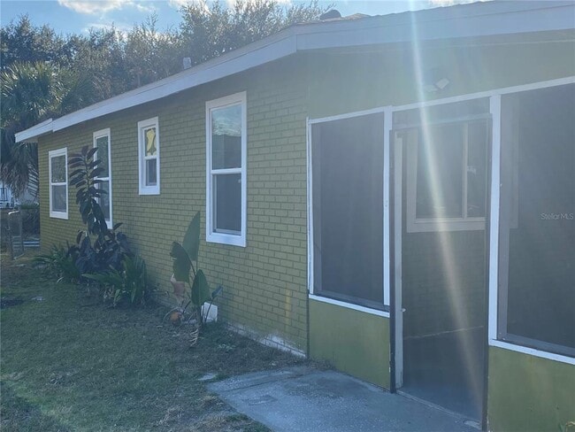 Photo - 2302 Cochran St