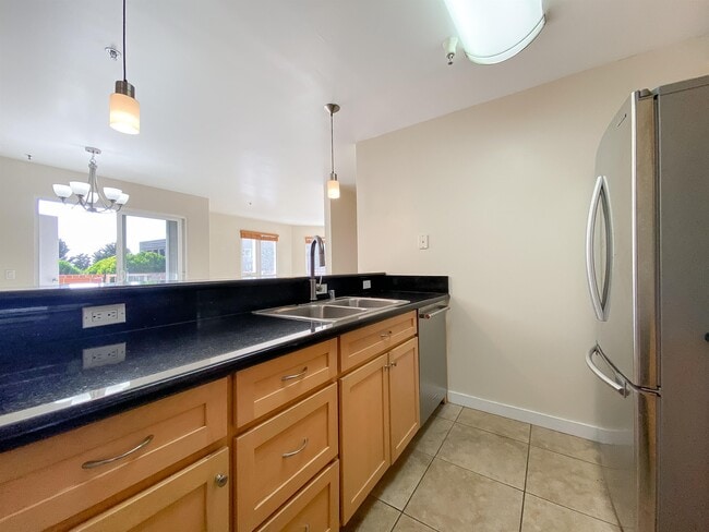 Photo - 6400 Christie Ave