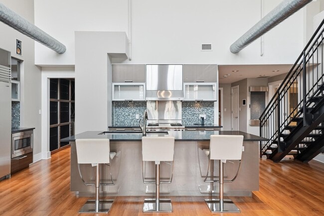 Photo - 1615 N Queen St Unit # M603