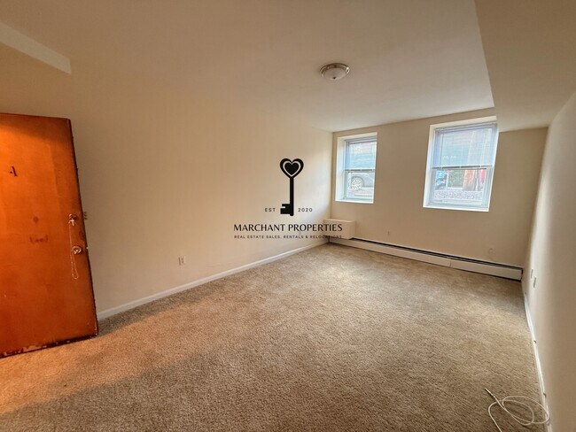 Building Photo - 17 Green St Unit B1