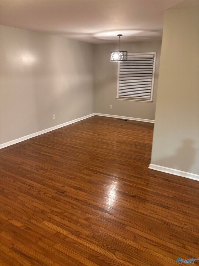Photo - 3102 Adonna Dr NW