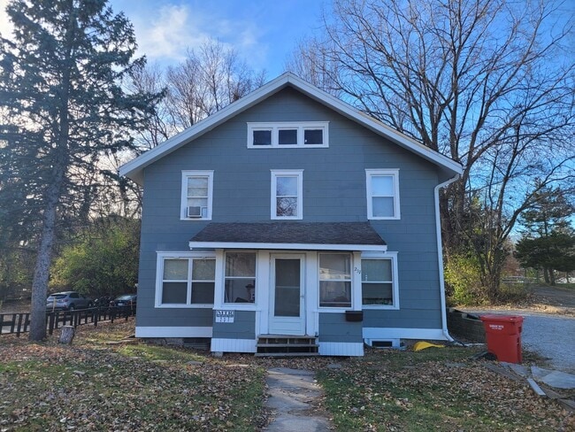 Building Photo - 237 Campus Ave