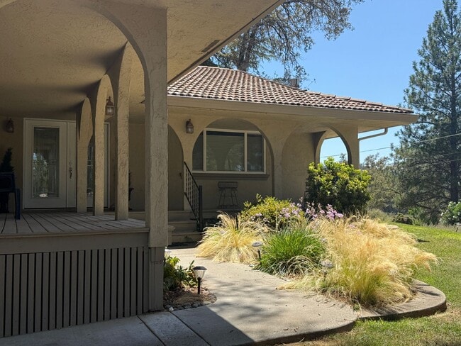 Photo - 23799 Woodhaven Pl