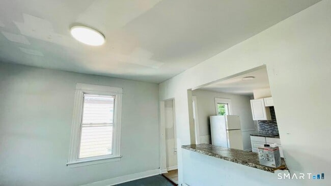 10 Branch St Unit 3
