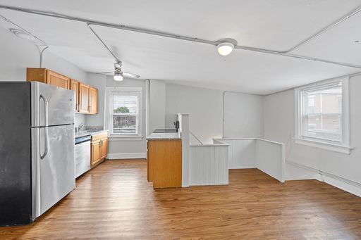 Building Photo - 60 W McMillan St Unit 3