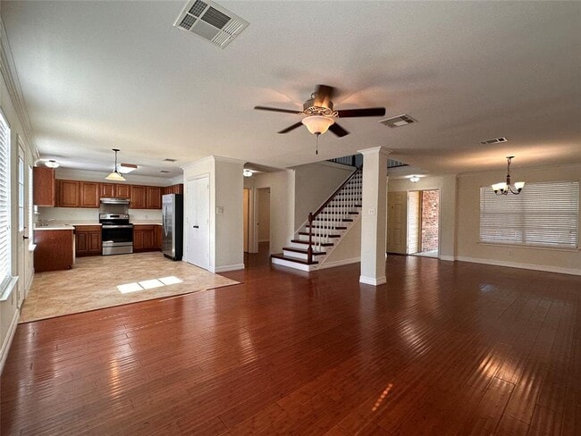 Photo - 307 Indian Meadow Dr House