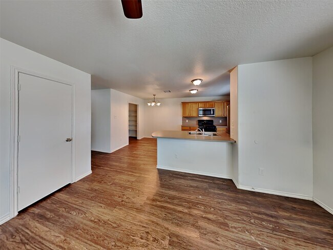 Photo - 3427 Apache Meadows Drive