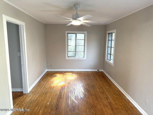 Photo - 2261 Forbes St