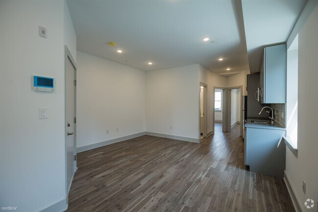 Building Photo - 3 br, 2 bath 4plex - 3213 HAVERFORD AVE Un... Unit 103 Rental