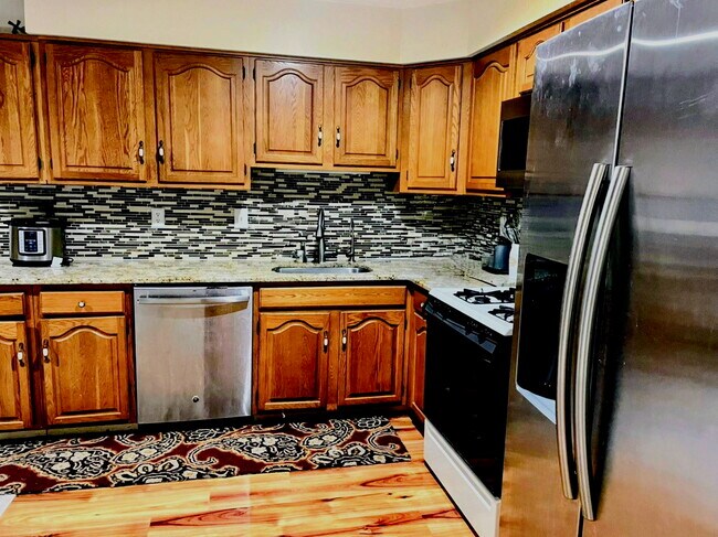 Building Photo - 176 Thoreau Dr Rental