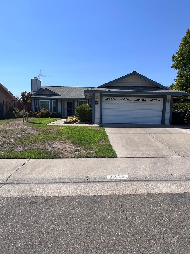 Building Photo - NICE UPDATED HOME IN SACRAMENTO!
