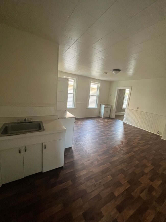 Photo - 627 E 13th St Unidad #2