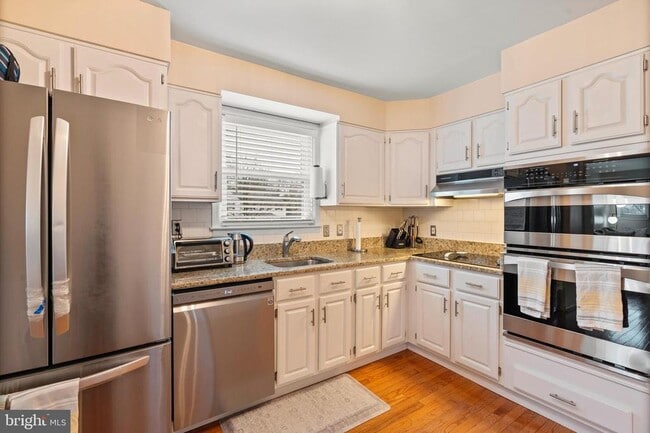 Photo - 931 Beaverbank Cir