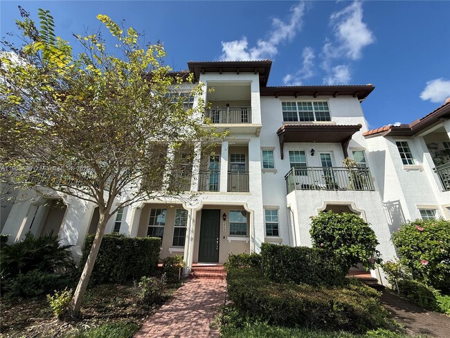 Building Photo - 2909 SW 119th Way