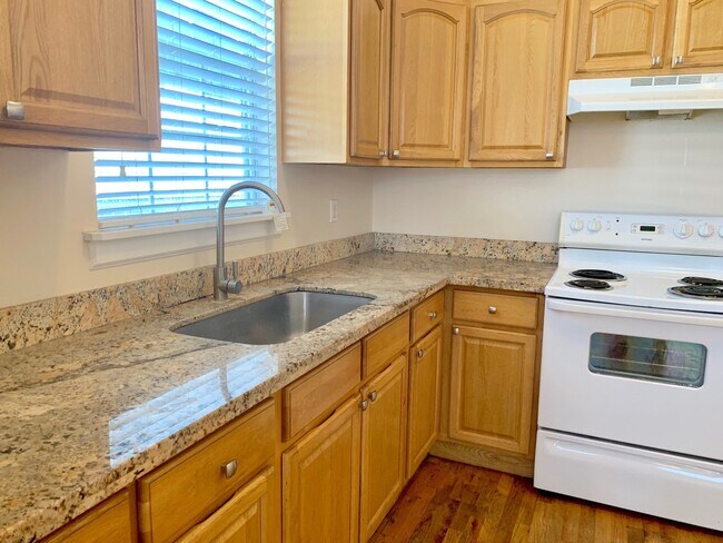 Photo - 2539-41 Gravier Unit 2541