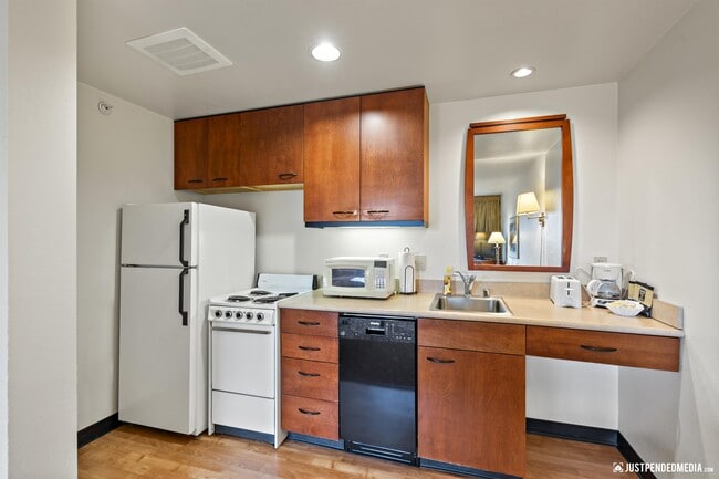 Photo - 505 W 2nd Ave Townhome