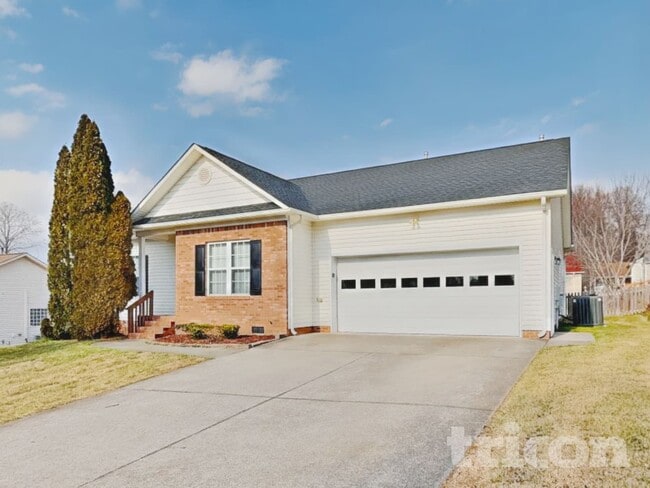 Photo - 409 Barnsdale Ridge Rd