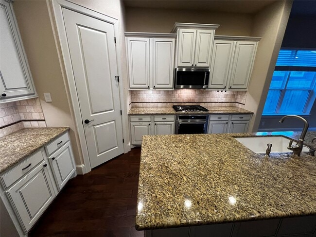 Photo - 29550 Usonia Dr