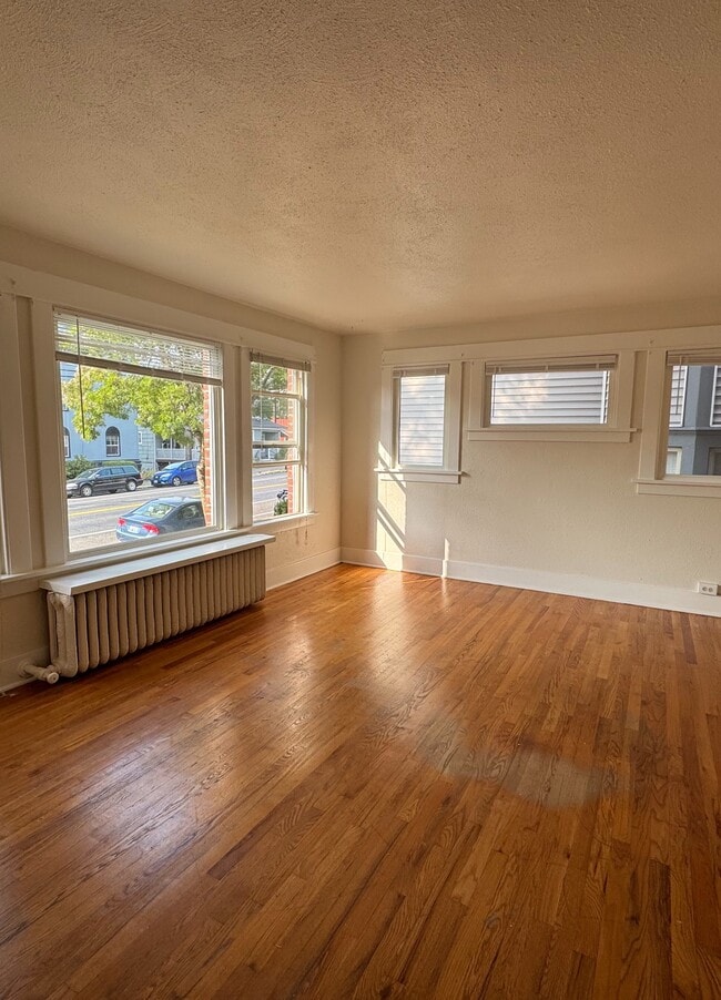 Building Photo - Stephens Properties 1301 Unit 6 Rental