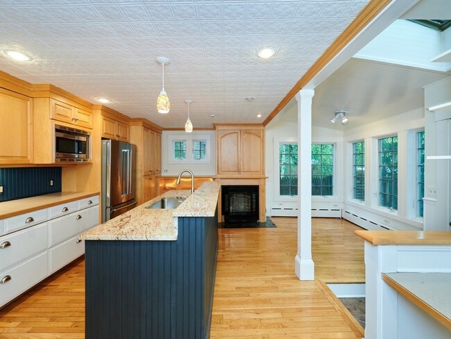 Photo - 160 Allston St