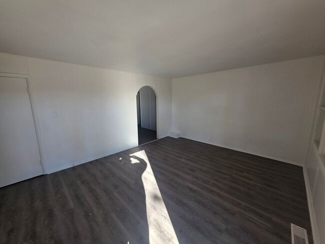 Photo - LIMITED TIME**NO APPLICATION FEE**1/2 OFF DEPOSIT**