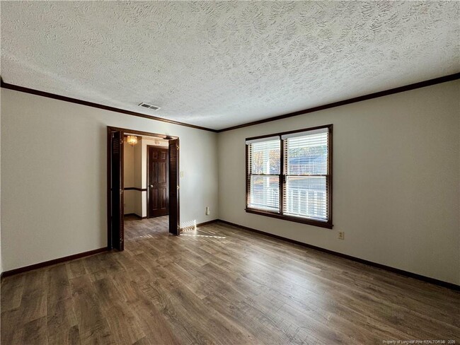 Photo - 389 Conifer Dr