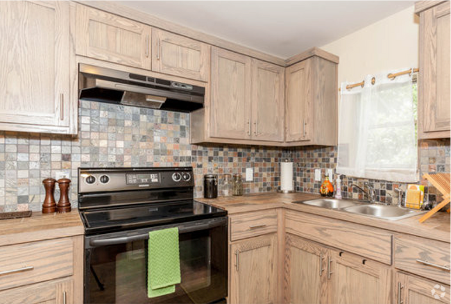 Building Photo - 815 Gunter St Unit B Rental