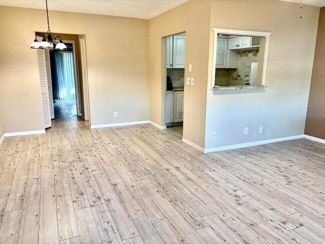 Photo - 39 Waltham B