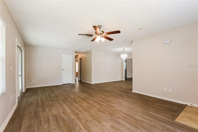 Photo - 705 Woodlawn Dr