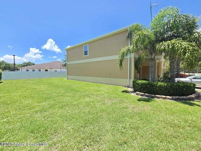 Photo - 2735 Revolution St