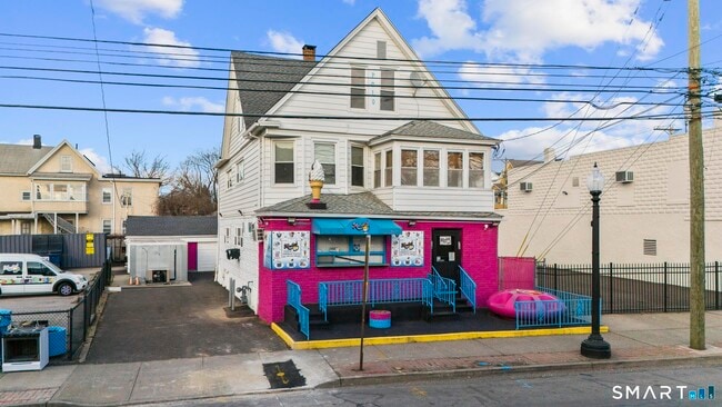 Building Photo - 712 Madison Ave Unit 1st floor with storefront