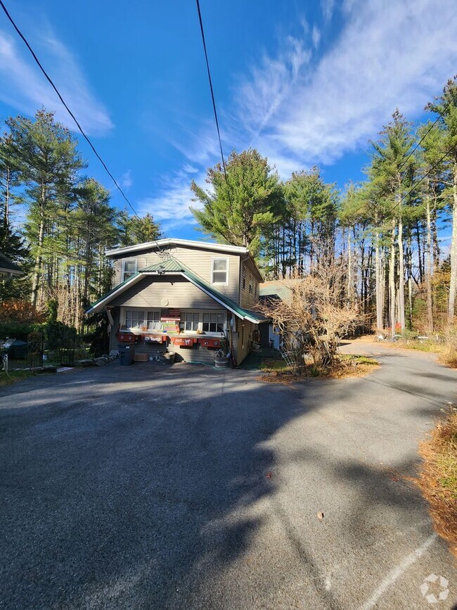Building Photo - 873-873 Lower Swiftwater Rd Unit 873 Lower Swiftwater Rd - 2nd Fl Rental