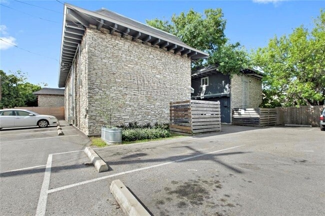 Photo - 2301 Ohlen Rd