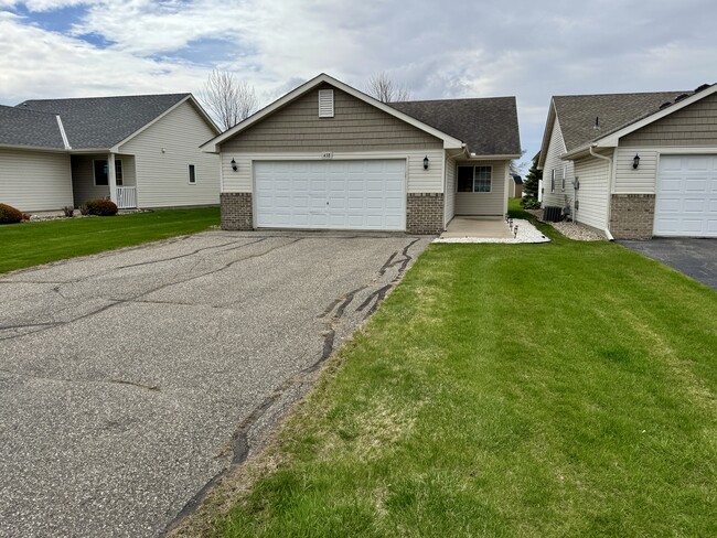 Photo - 438 Lake Trl Townhome