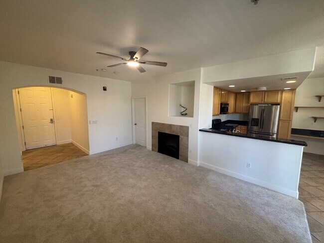 MOVE IN SPECIAL!! $500 OFF ONE MONTH'S RENT IF YOU MOVE IN BY 9/4.