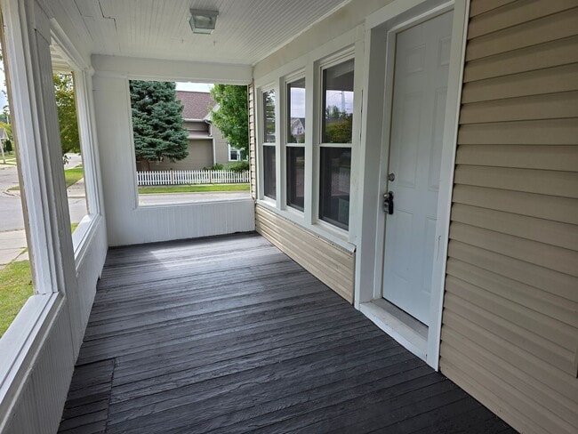 Photo - Shipyard Maple At 5th Unit 840 S Maple Ave (Lower Front)