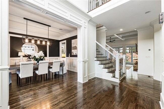 Photo - 215 6 Hills Ln