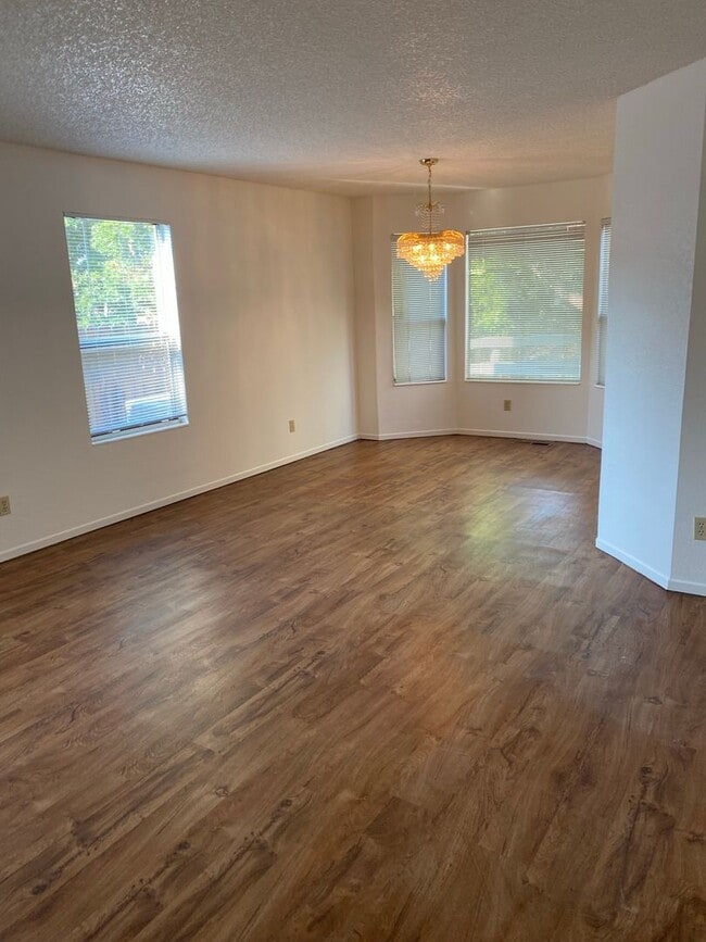 Photo - Spacious 4 Bed Home with 3 Car Garage off of Vista!!!!!