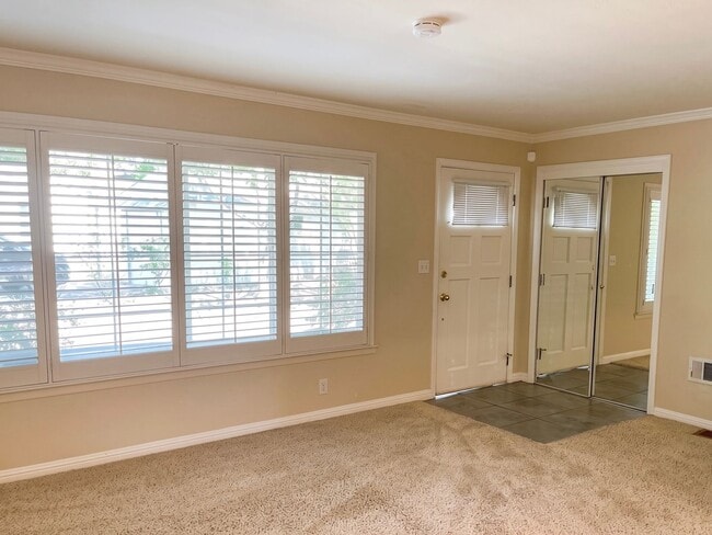 Photo - Charming single level 3 bedroom + office duplex. Downtown Walnut Creek!