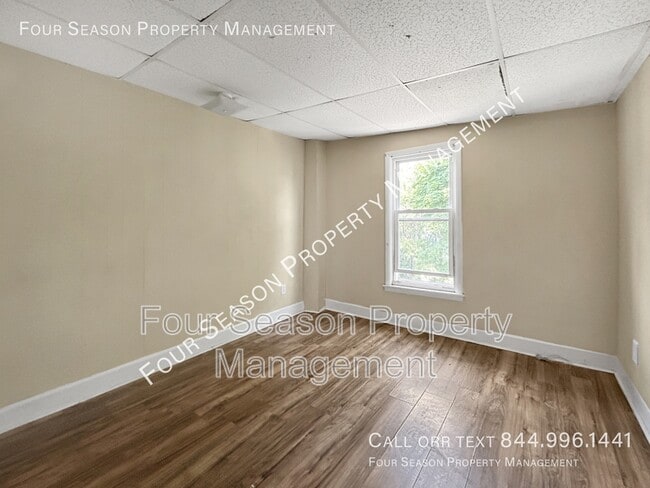 Photo - 306 S Locust St