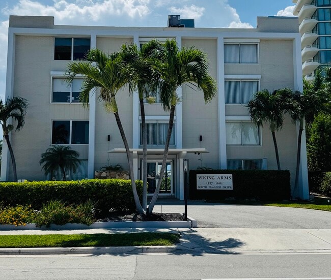 Photo - 1527 S Flagler Dr Condo Unit 112f