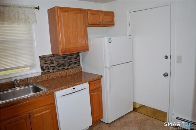 Photo - 8 Brickyard Rd Unit 21A