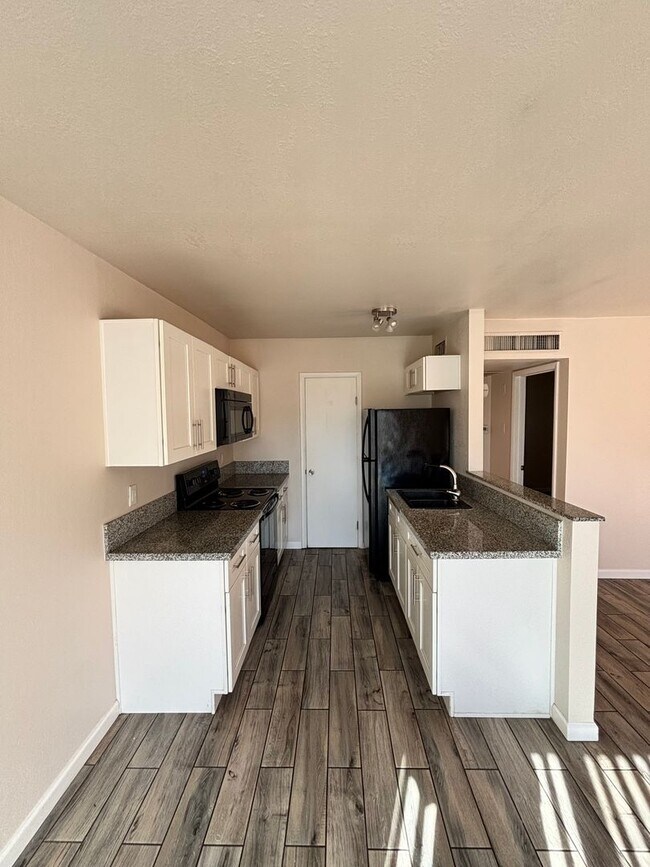 3068 N Edith Blvd Unit 3068 Edith