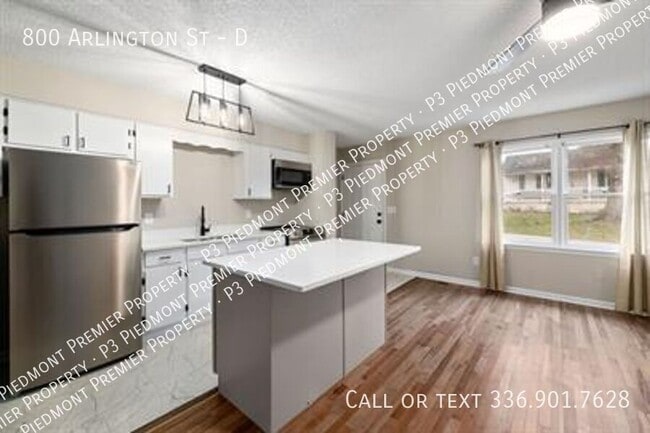 Building Photo - 800 Arlington St Unit D Rental