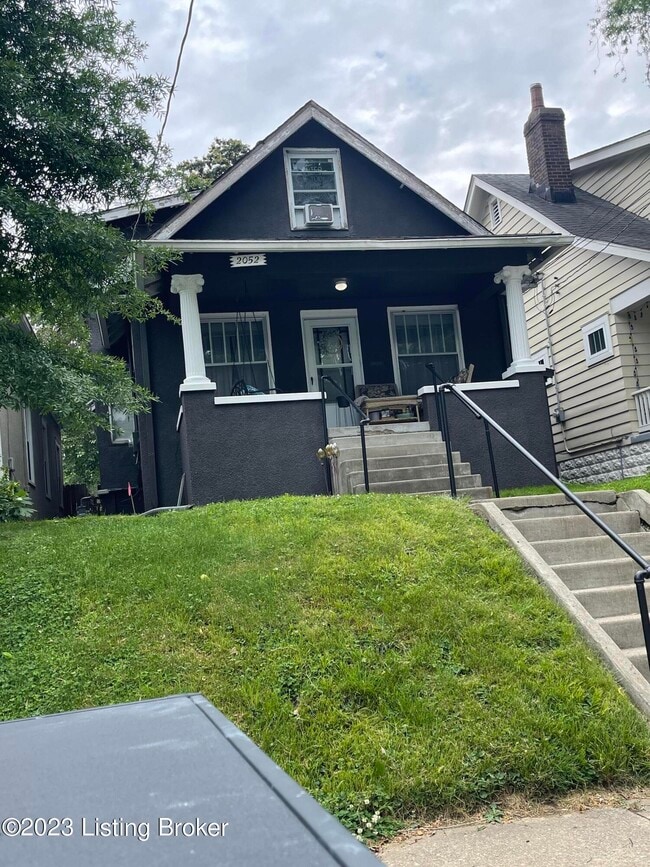 Building Photo - 2052 Midland Ave Unit 4 Rental