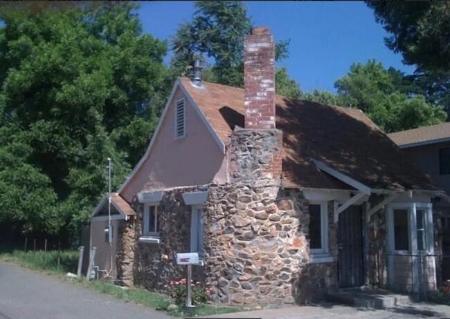 Photo - 11 Hemstalk ct